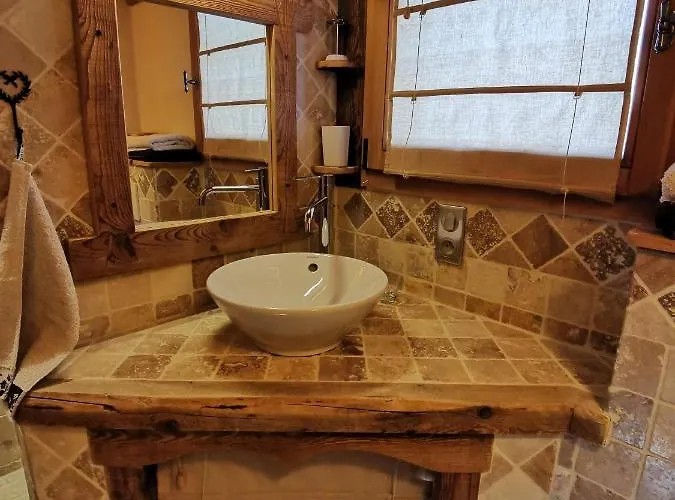 Petit Individuel De Caractere 梅杰夫