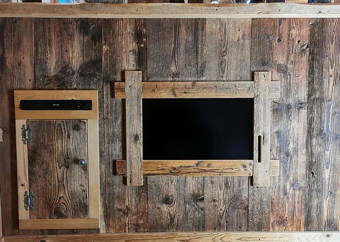 Petit Individuel De Caractere Chalet